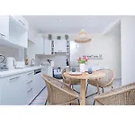 Lägenhet Athena Luxury Mesongí