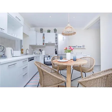 דירה Athena Luxury מסונגי