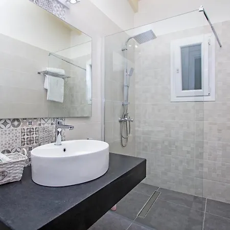 Athena Luxury דירה