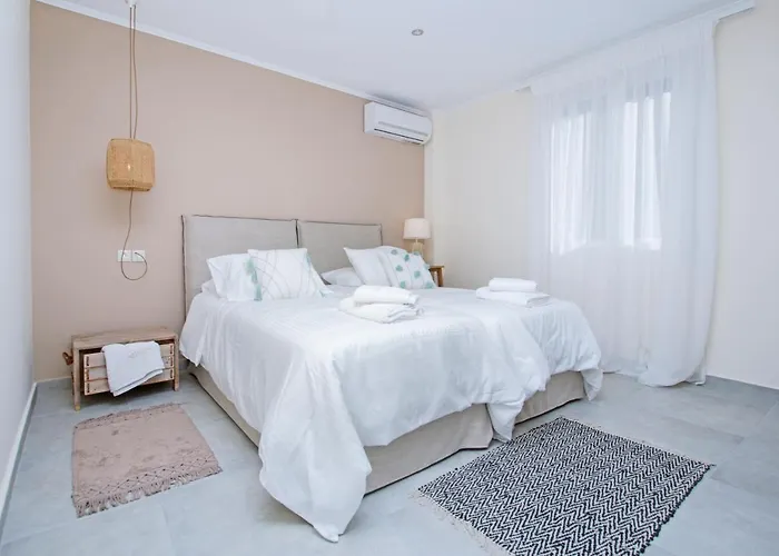 Athena Luxury Apartment *