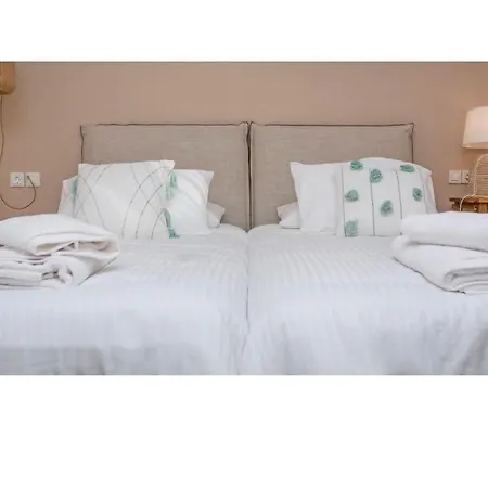 Athena Luxury Appartement Mesongí